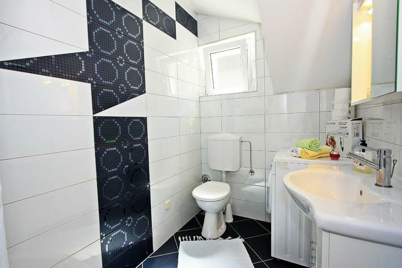 Apartmani Nila Пучишча Экстерьер фото