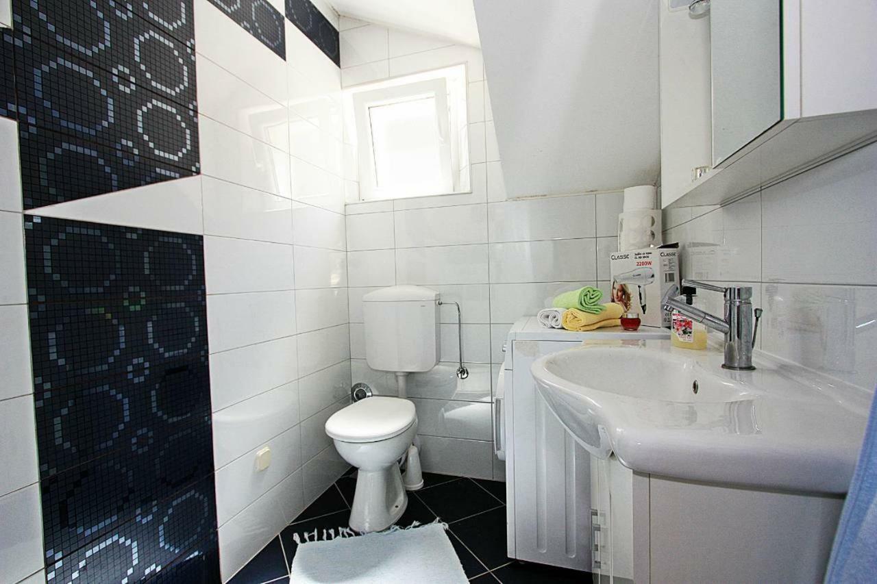 Apartmani Nila Пучишча Экстерьер фото