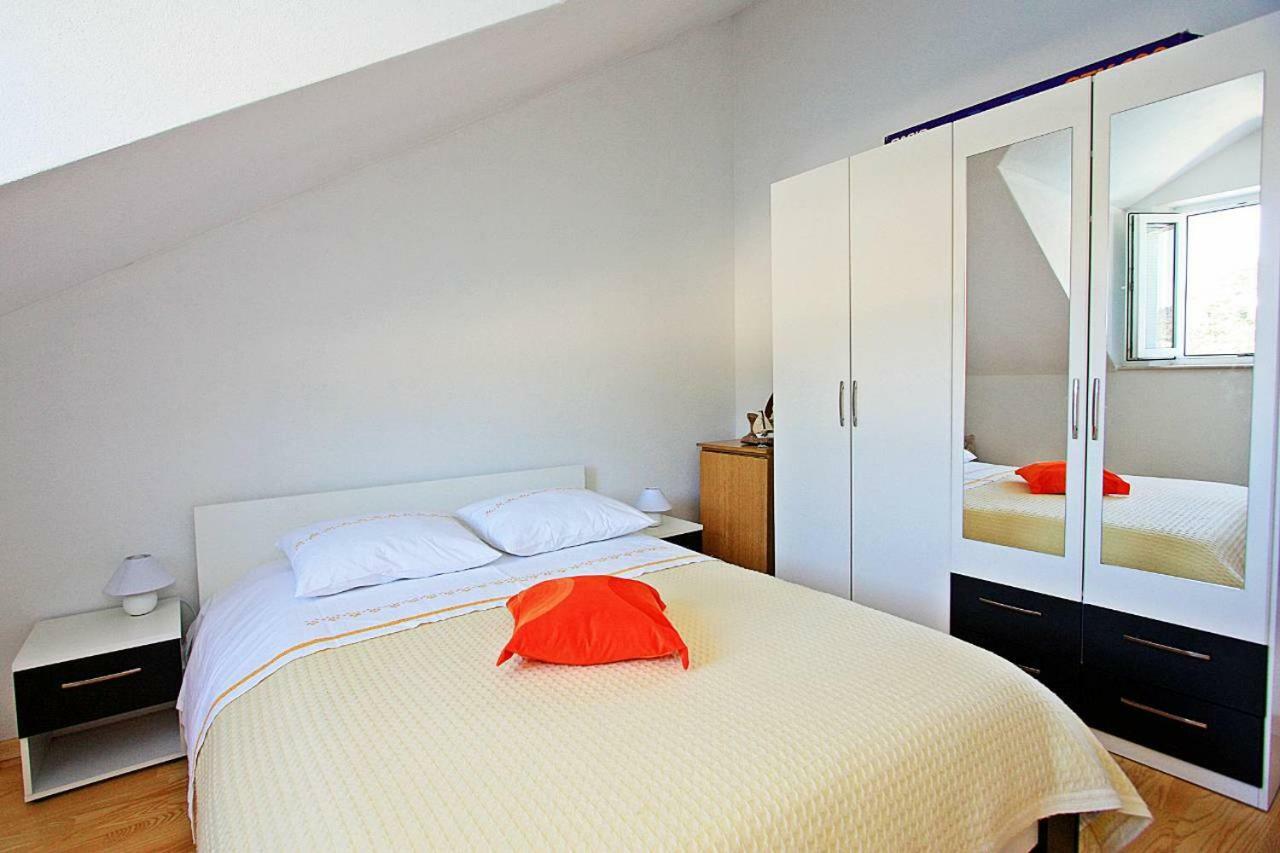 Apartmani Nila Пучишча Экстерьер фото