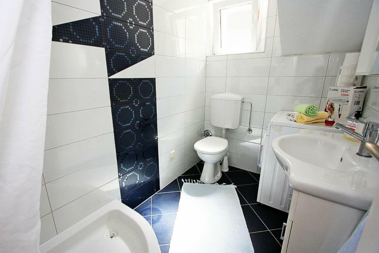 Apartmani Nila Пучишча Экстерьер фото